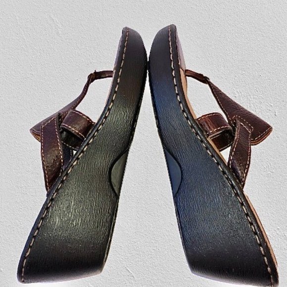 BOC Born Concept THONG Brown Leather Wedge Sandal - Picture 9 of 12